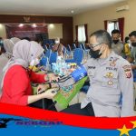 Kabid Dokkes Polda Jabar didampingi Kapolres Tasikmalaya Kota Tinjau Vaksinasi dan Ikuti Zoom Meeting Kapolri di Aspol Bojong