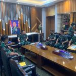 Kasad Jenderal Dudung Beri Penghargaan Atas Aksi Heroik Prajurit TNI Kodim 0617/Majalengka