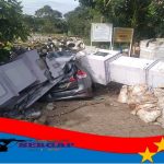 Gapura TPU Roboh Timpa Mobil Hingga Ringsek Akibat Galian Pipa PDAM Tirta Kerta Raharja Yang Tidak Memenuhi Standar