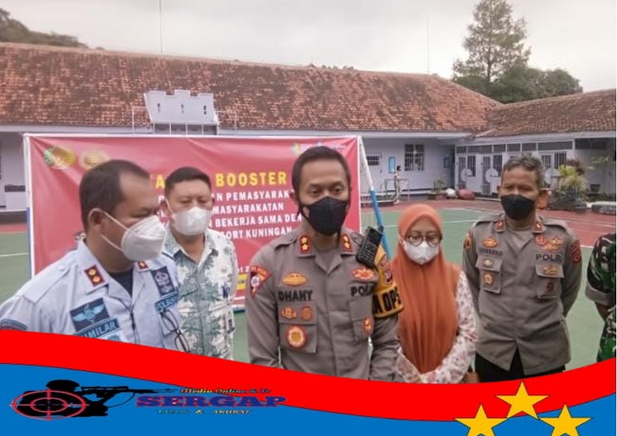 Kapolres Kuningan AKBP Dhany Aryanda S. I. K. Melaksanakan Gerai Vaksin Di Lingkungan Lapas Kelas 11A