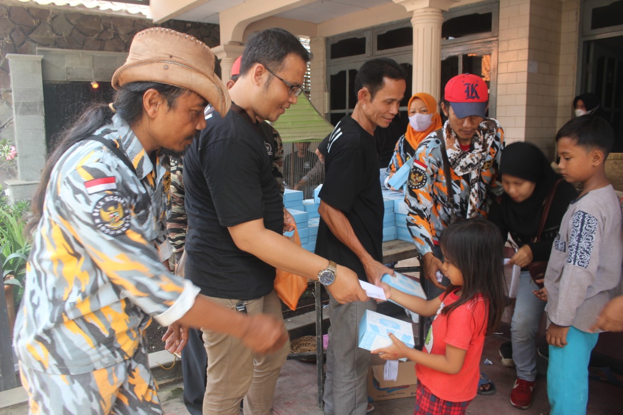 HUT LSM GMBI Yang Ke 20, Distrik Cirebon Raya Gelar Santunan dan Sholawat