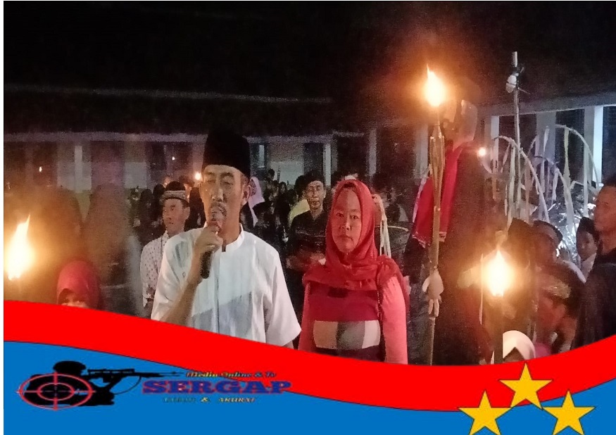 Sambut Bulan Suci Ramadan Masyarakat Desa Cirejag Kecamatan Jatisari Kabupaten Karawang Pawai Obor