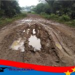 Jalan menuju desa bulagor Mirip Kubangan Kerbau ! Warga Bulagor Merasa Belum Merdeka