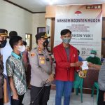 Kapolres Cirebon Kota Tinjau Vaksinasi dan Berikan Bansos Migor di Desa Astapada