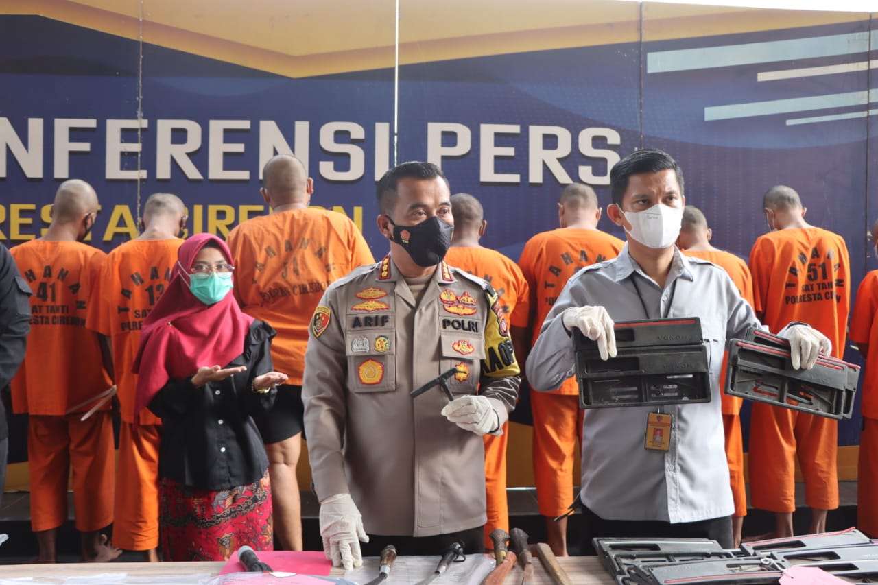 Satreskrim Polresta Cirebon Ungkap 3 Kasus Tindak Pidana, 10 Tersangka Diamankan