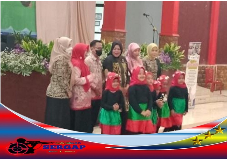 Bunda Paud Kabupaten Kuningan H. Ika Acep Purnama Ajak Orang Tua Untuk Senantiasa Memperhatikan Hak-hak Anak