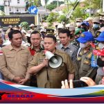 Pendi Anwar Ketua DPRD Karawang Bersama Ketua Komisi III dan IV Serta Anggota Menerima Perwakilan Aliansi Gabungan Masyarakat Karawang Utara Diruang Rapat Sekda