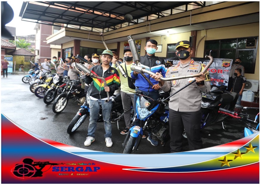 Komunitas Bermotor Brigez, BSC, XTC, Black Baron dan Arkilyz, Deklarasi Bersama Menolak Aksi Geng Motor dan Berandalan Bermotor di Mapolres Tasikmalaya Kota