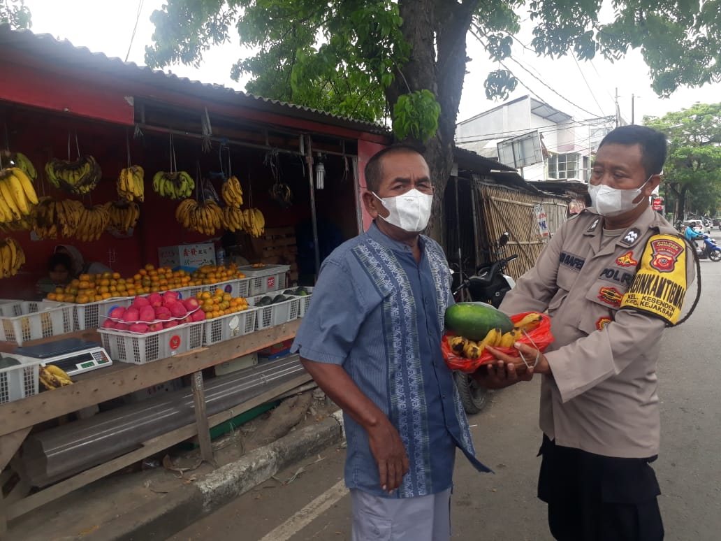 Kapolres Ciko Apresiasi Kepedulian Bhabin Kesenden Pada Warga yang Sakit Stroke