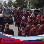 Massa Aksi Geruduk Kota Badak Seribu Ulama Sejuta Santri,! Tuntut THM Ditutup