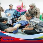 Salurkan Bantuan Kaki Palsu, Wabup Ingin Perusahaan Beri Ruang Pekerjaan Bagi Disabilitas