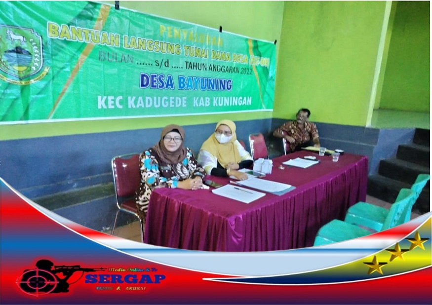 Kepala Desa Bayuning, Kecamatan Kadugede Kuningan Salurkan BLT DD Anggaran Tahun 2022 Kepada 92 Orang KPM