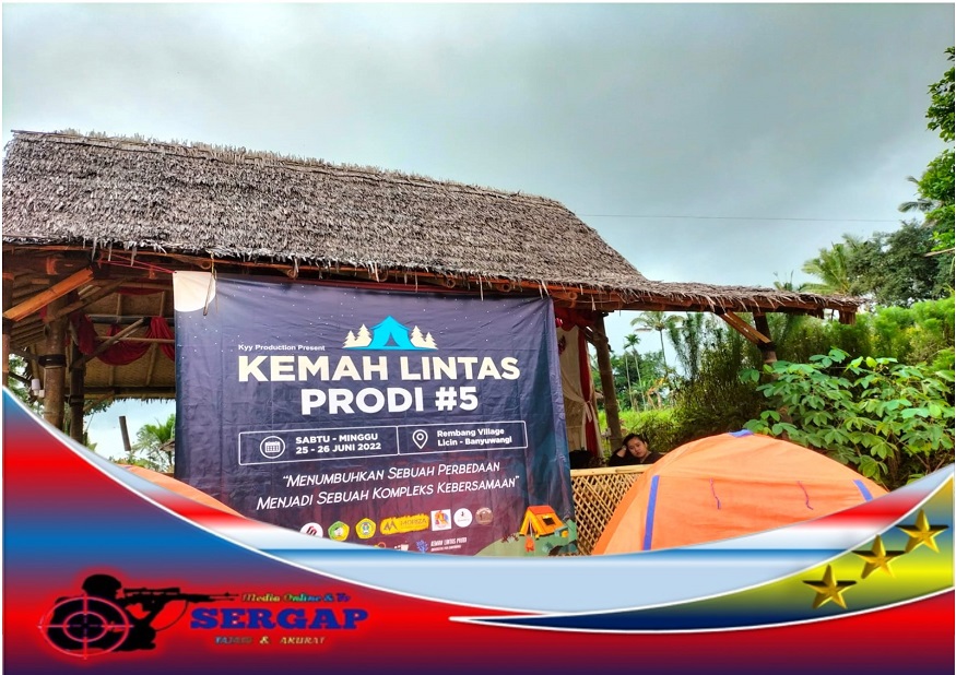 Kemah Lintas Prodi Mahasiswa Banyuwangi Universitas PGRI Banyuwangi