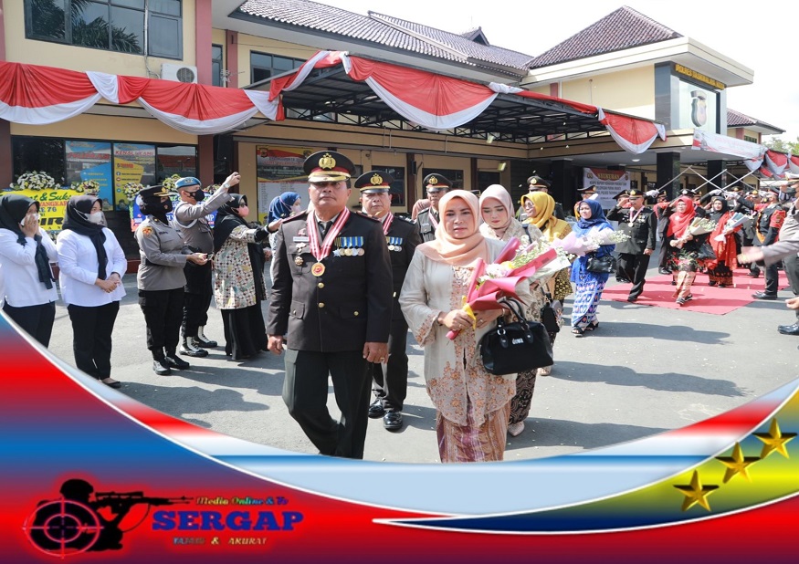 Kapolres Tasikmalaya Kota Hadiri Pelepasan Personil Polri yang Purna Bakti