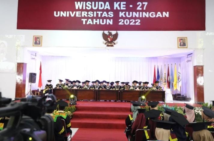 Uniku Kuningan Gelar Wisuda Ke 27 Yang Diikuti 825 Wisudawan Dan ...