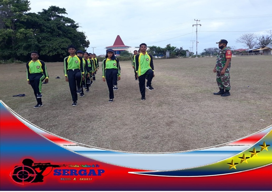 Pastikan Kesiapan Paskibra, Babinsa Koramil 1613-02/Wlk Terus Tingkatkan Latihan