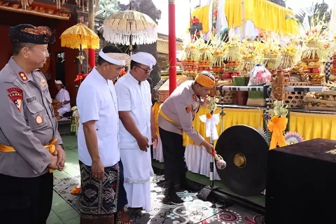 Kapolres Lombok Tengah Resmikan Pura Buana Nata Polres Lombok Tengah