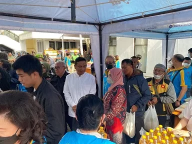 Ketua DPRD Kota Bandung Hadiri Gelaran Pasar Murah MTP