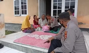 Ramadhan Penuh Berkah Kapolres Sumbawa Barat Berikan Bansos Kepada Warga Distabilitas dan Kurang Mampu