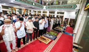 Safari Ramadan Wali Kota Bandung Ingatkan Masyarakat Untuk Berbagi