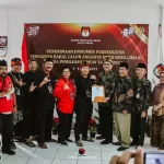 Rombongan Bacaleg DPC Partai PDI Kota Cimahi Mendaftarkan Diri Ke KPU