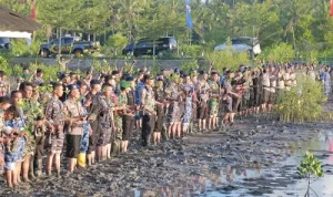 Kapolda NTB Bersama Danrem dan Pemerintah Lakukan Penanaman Mangrove di Sekotong Lobar