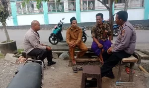 Safari Kamtibmas dan Jum'at Curhat, Sat Binmas Polres Lombok Tengah Kunjungi Warga Desa Jago Kec. Praya Kab. Lombok Tengah