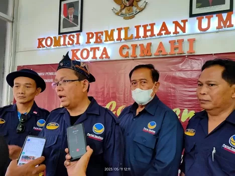 Serentak Partai NasDem Seluruh Indonesia Daftarkan Bacaleg ke KPU Cimahi