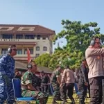 Meriahkan Hari Bhayangkara ke 77, Kapolres Lombok Utara Turut Uji Ketangkasan Menembak