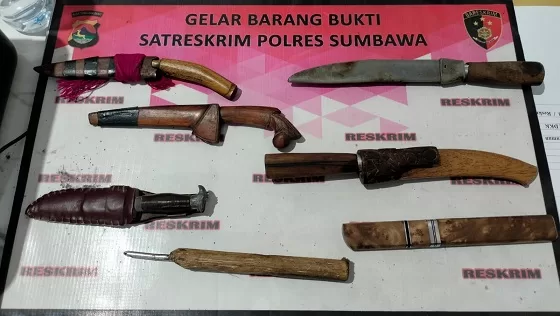 Polisi Amankan 7 Orang Penonton MXGP Samota Yang Bawa Senjata Tajam