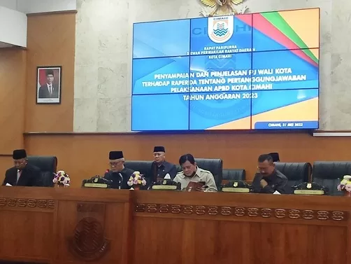 Rapat Paripurna DPRD Kota Cimahi Bahas Penyampaian Raperda PJ Walikota Cimahi 2022