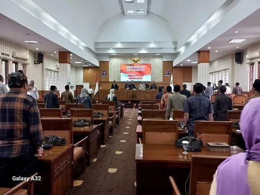 Sidang Paripurna DPRD Kota Cimahi Bahas Raperda Pertanggung Jawaban Pelaksanaan APBD 2022