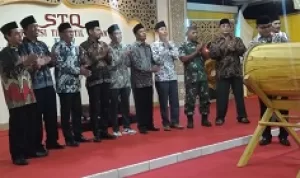 Personil Polsek Taliwang Hadiri Pembukaan STQ Ke XV Tingkat Kecamatan Brang Ene