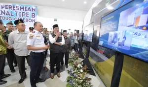 Ridwan Kamil Resmikan Terminal Tipe B Ciledug di Kabupaten Cirebon