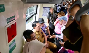 Gubernur Ridwan Kamil Dampingi Presiden Jokowi Tinjau LRT Jabodebek