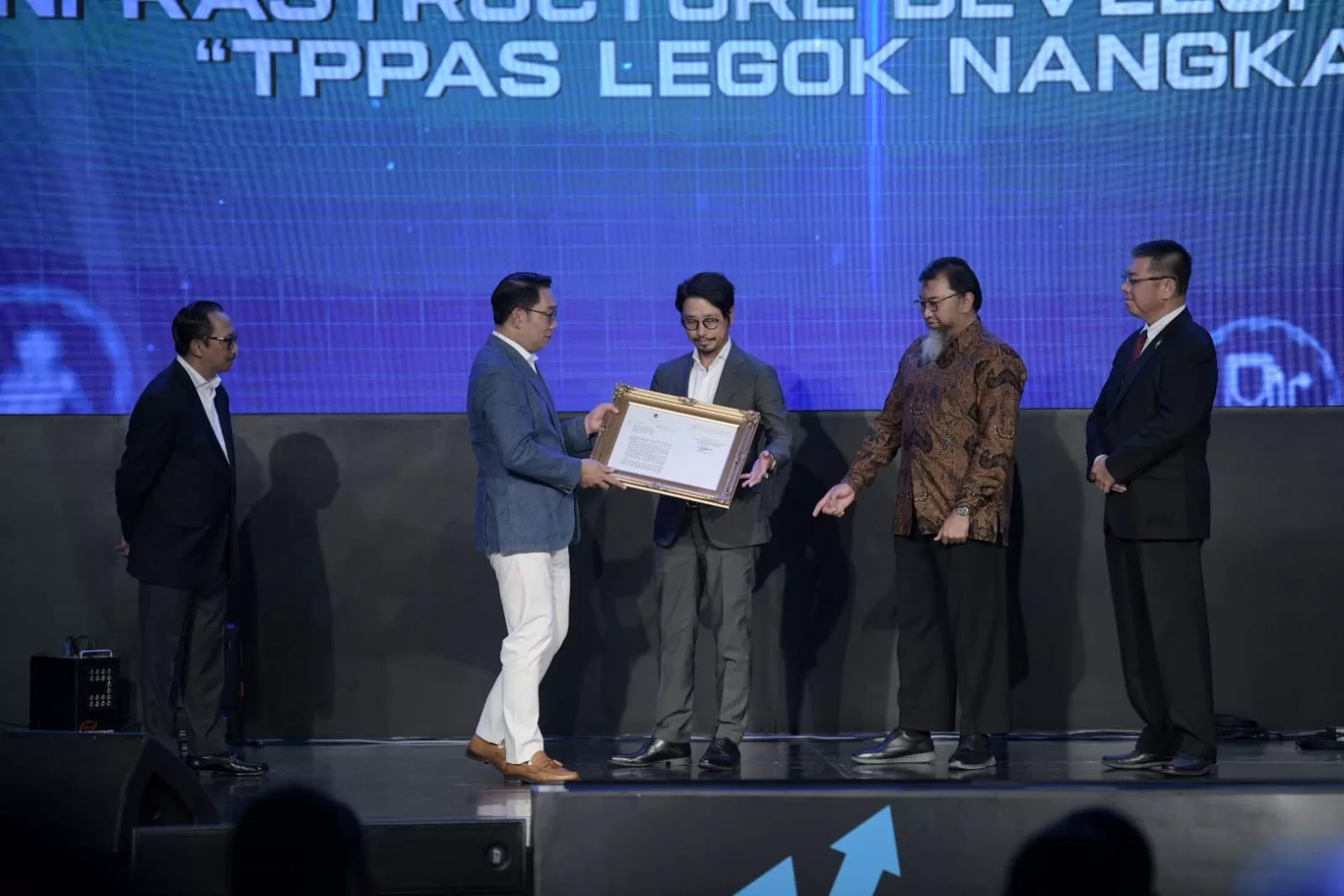 Gubernur Ridwan Kamil Umumkan Pemenang Tender TPPAS Legok Nangka