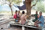 Sambangi Warga, Babinsa Koramil 01/Lewa Pererat Hubungan Kekeluargaan Di Desa Binaan