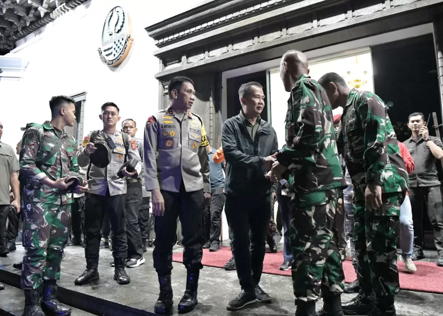 Bey Machmudin Patroli Gabungan di Malam Tahun Baru 2024