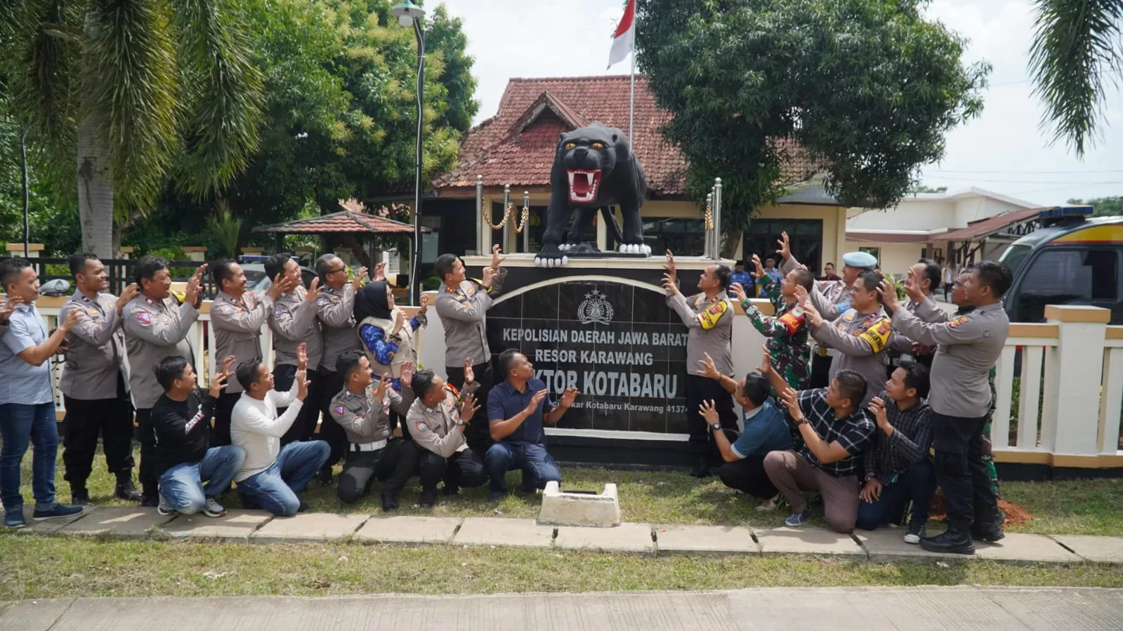 Peresmian Gedung Unit Reskrim & Patung Lodaya Mapolsek Kotabaru Karawang
