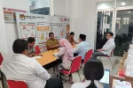 Personil Sat Intelkam Monitoring Rakor KPU Bontang dan Disdukcapil Kota Bontang Terkait Daftar Pemilihan di Wilayah Kampung Sidrap