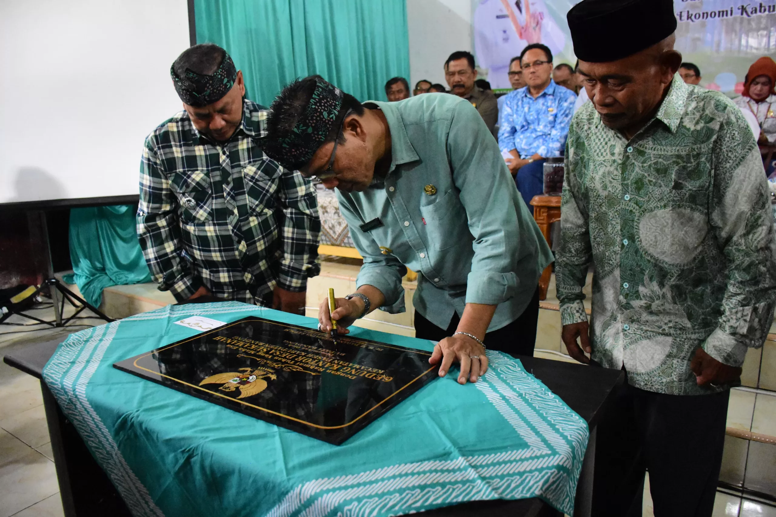 Rembug Bedas: Warga Sebut Program Prioritas Bupati Bandung Dirasakan Langsung Manfaatnya