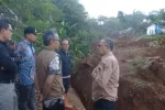 Wabup Kabupaten Sukabumi Tinjau Lokasi Bencana Longsor