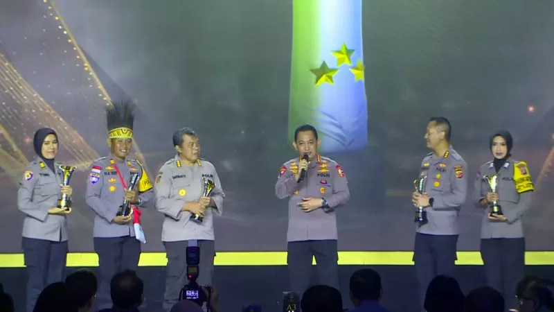 Hoegeng Awards 2024 Digelar, Usulkan Polisi Teladan di Sekitarmu! Hoegeng Awards 2024 Digelar, Usulkan Polisi Teladan di Sekitarmu!