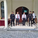 Patroli Batalyon A Brimob Kaltim Lakukan Pengamanan Ibadah Gereja Setiap Minggu