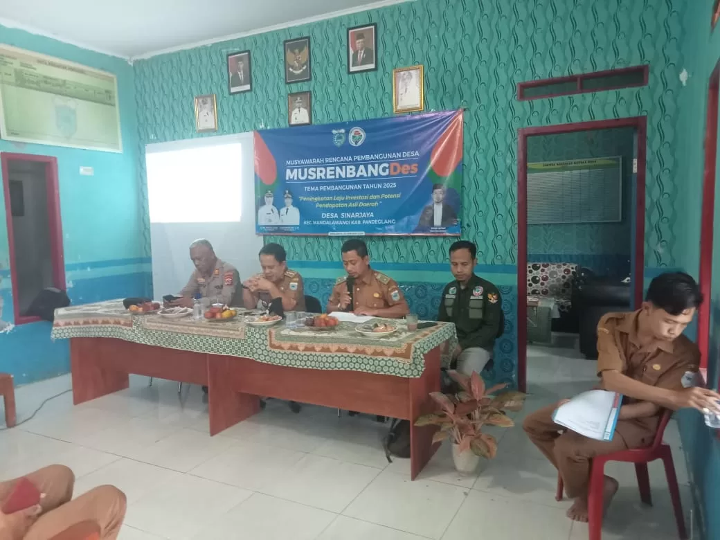 Pemerintah Desa Sinarjaya Kecamatan Mandalawangi Kabupaten Pandeglang provinsi Banten melaksanakan kegiatan musyawarah perencanaan pembangunan desa (Musrenbangdes) dalam rangka penyusunan dan pembahasan Rencana pembangunan jangka menengah (RPJMD