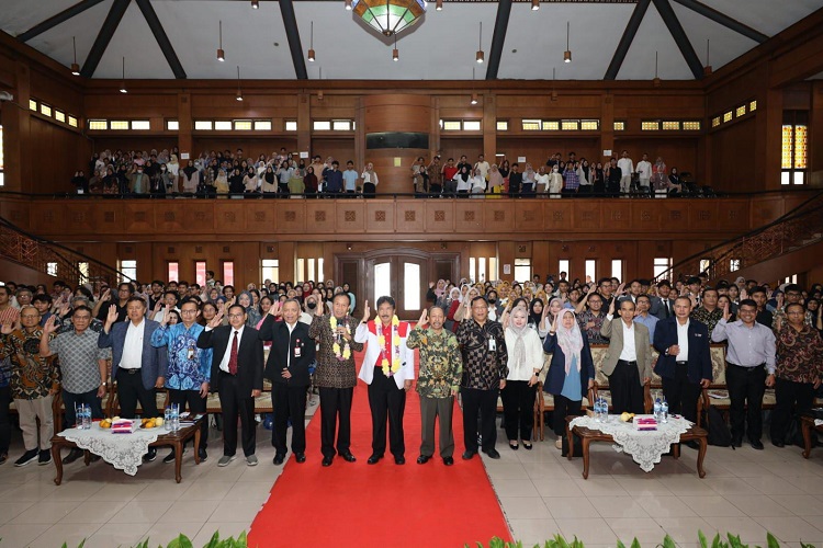BPIP Gelar Seminar Nasional Bedah Buku ‘Pancasila dari Indonesia untuk Dunia’ BPIP Gelar Seminar Nasional Bedah Buku ‘Pancasila dari Indonesia untuk Dunia’