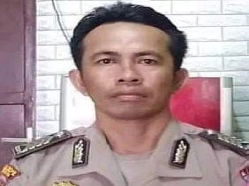 Beri Penghormatan Terakhir, Kapolres Bima Pimpin Upacara Pemakaman AIPDA Muhlis