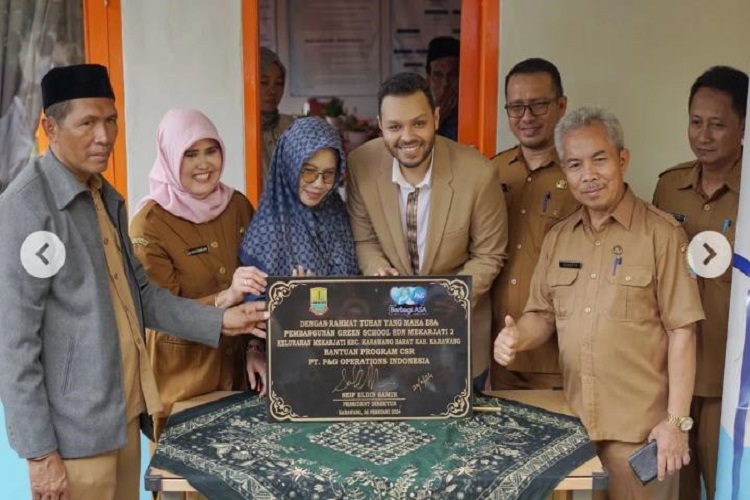 Wujudkan Sekolah Adiwiyata Pemkab Karawang Terus Lakukan Kolaborasi Pentahelix