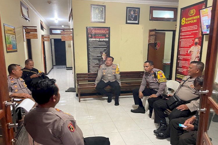 Pastikan Proses perhitungan Perolehan Suara Berjalan Aman, Kapolres Pantau Wilayah Kabupaten Sumba Tengah
