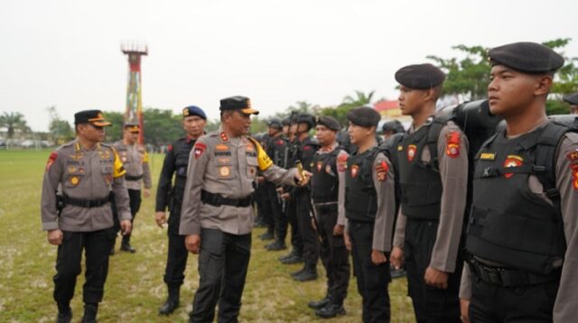 Jelang Tahapan Pemungutan Suara, Kapolda Kaltim Pimpin Apel Serpas Pengamanan TPS Dan Penebalan Ke Polres Jajaran